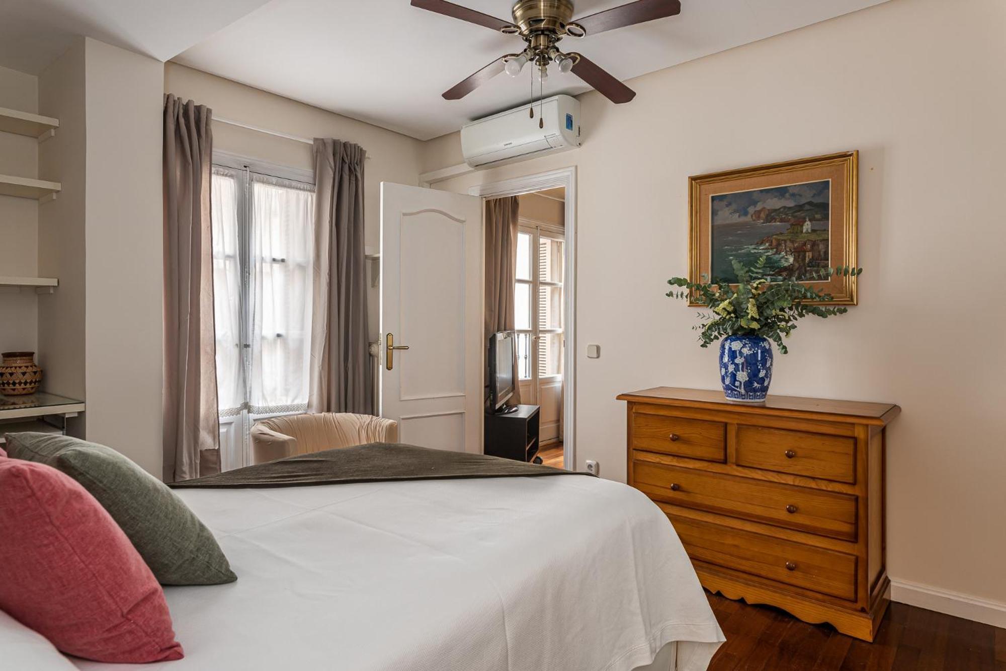 Apartamento Waou Opera I - Alquiler Corta Duracion Madrid Exterior foto